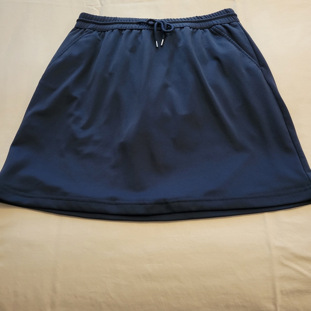 Lady Hagen pull on Golf Skort.  Navy.  Size Small